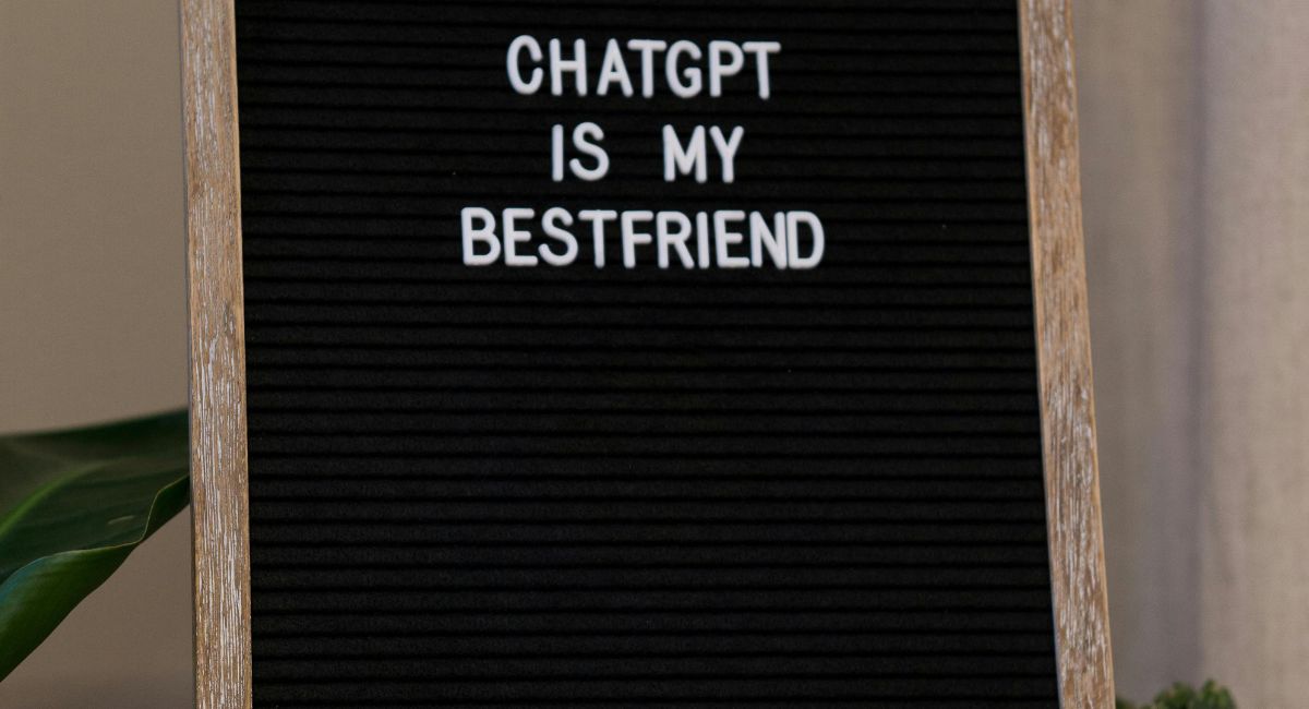 What People Are Asking and Prompting in LLMs